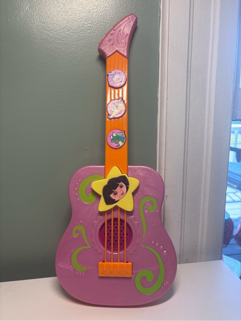 Dora the Explorer 2009 Vintage Toy Guitar Tested and Working